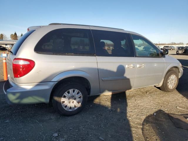 2006 Chrysler Town & Country LX