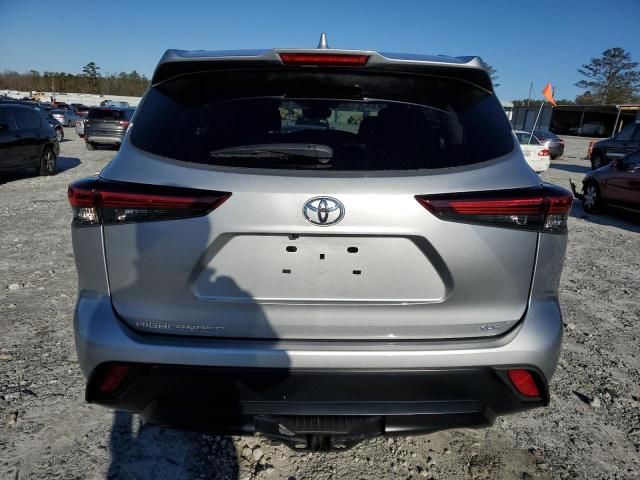 2024 Toyota Highlander LE