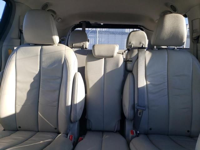 2012 Toyota Sienna XLE