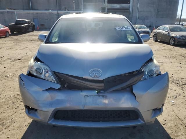 2013 Toyota Sienna XLE