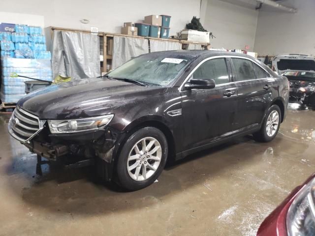 2014 Ford Taurus SE