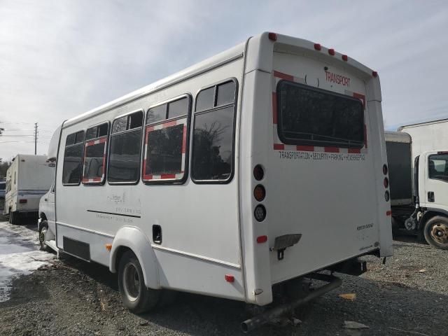 2018 Ford Econoline E450 Super Duty Cutaway Van