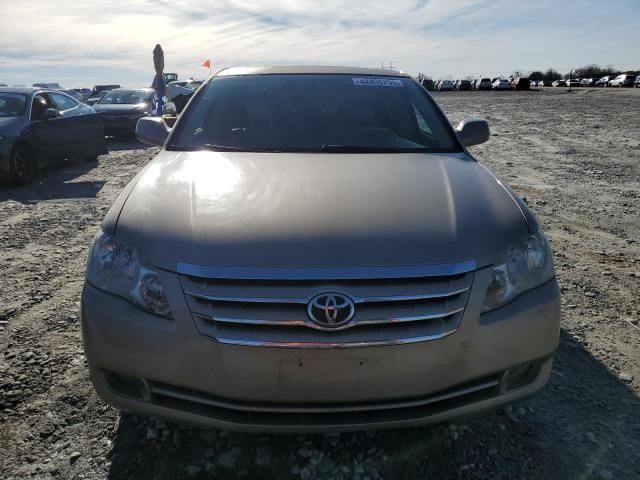 2005 Toyota Avalon XL