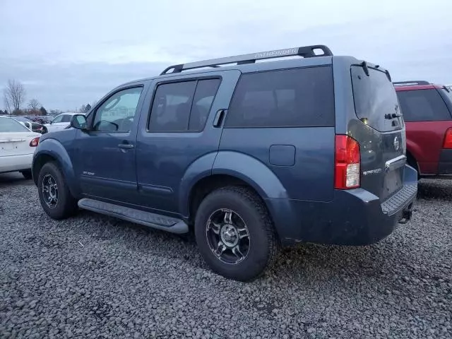 2005 Nissan Pathfinder LE