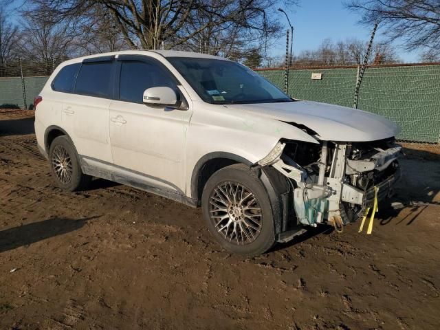 2016 Mitsubishi Outlander SE