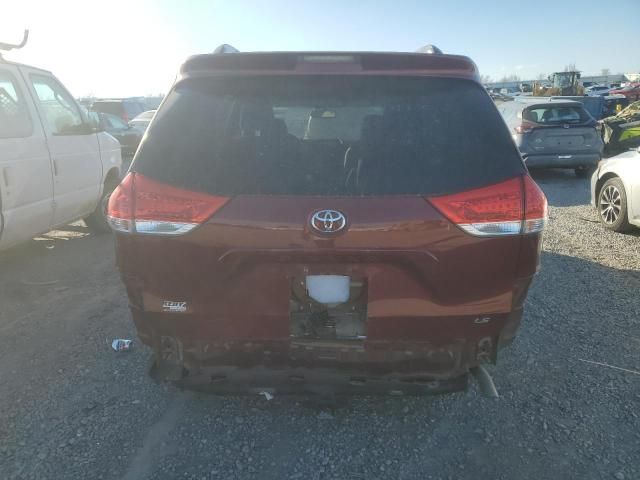 2014 Toyota Sienna LE