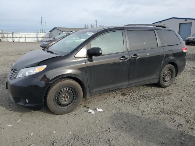 2014 Toyota Sienna XLE