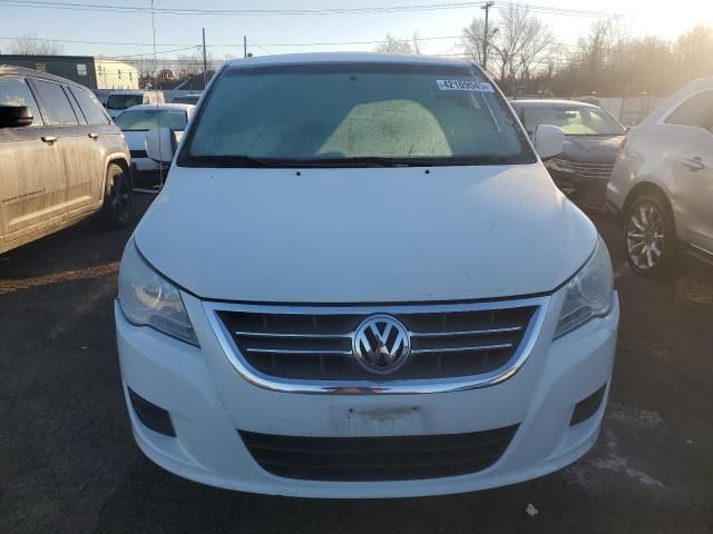 2009 Volkswagen Routan SE