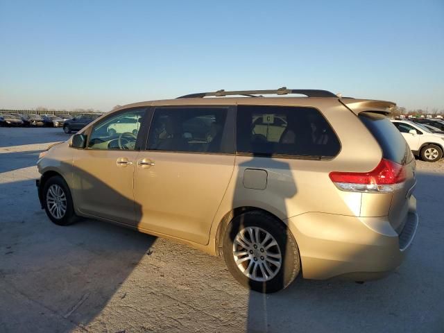 2011 Toyota Sienna XLE