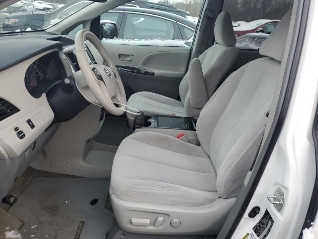 2013 Toyota Sienna LE