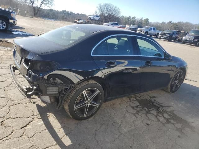 2019 Mercedes-Benz A 220