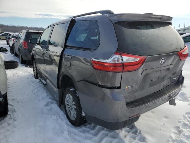 2015 Toyota Sienna XLE