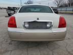 2005 Lincoln Town Car Signature Limited