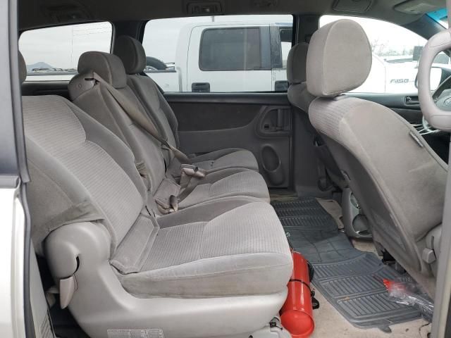 2006 Toyota Sienna CE