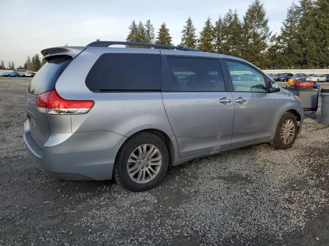 2011 Toyota Sienna XLE