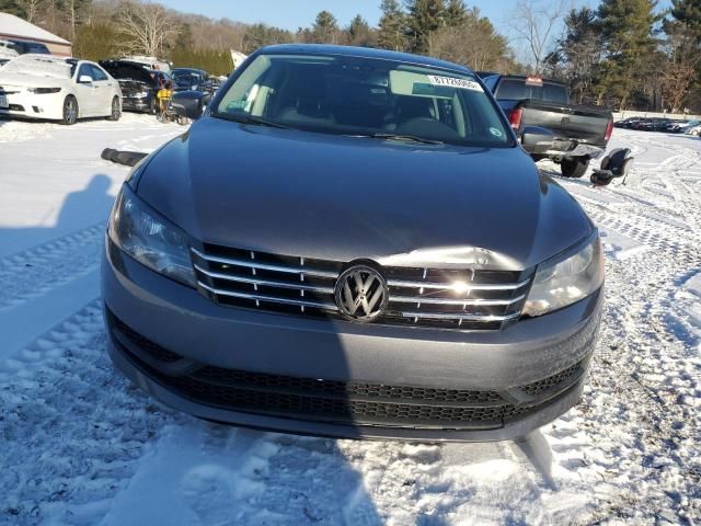 2013 Volkswagen Passat SE