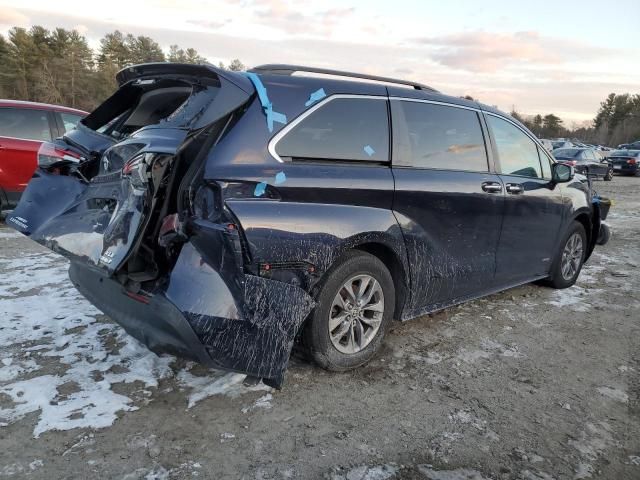 2021 Toyota Sienna XLE