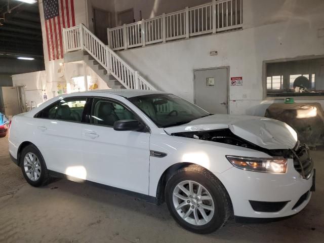 2014 Ford Taurus SE