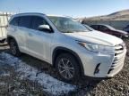 2017 Toyota Highlander SE