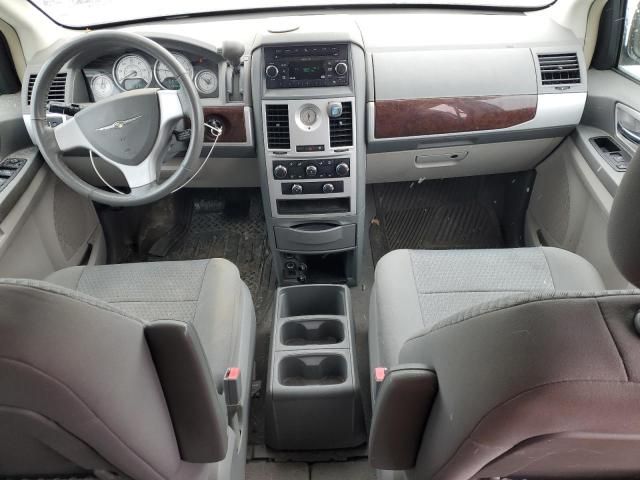 2010 Chrysler Town & Country Touring