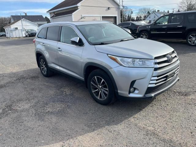 2019 Toyota Highlander SE