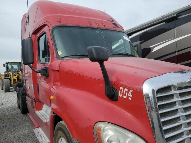 2013 Freightliner Cascadia 125