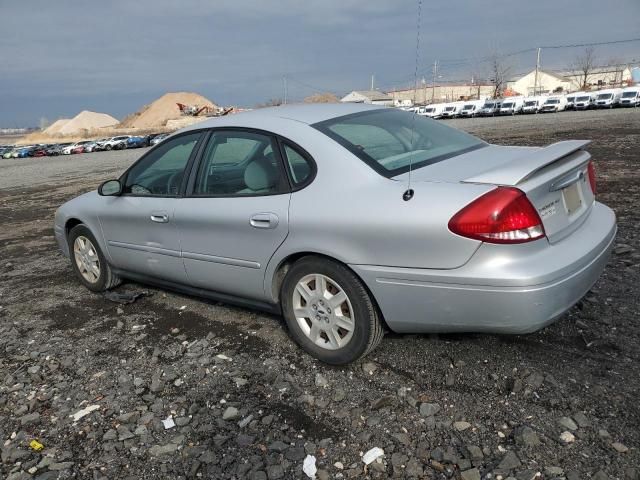 2004 Ford Taurus SE