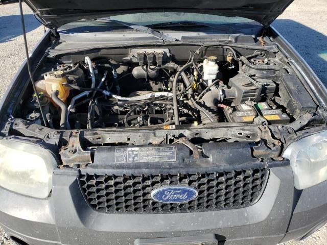 2005 Ford Escape XLS