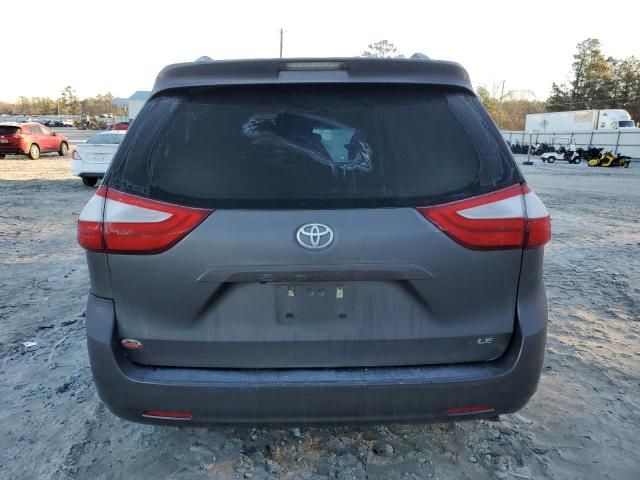 2017 Toyota Sienna LE