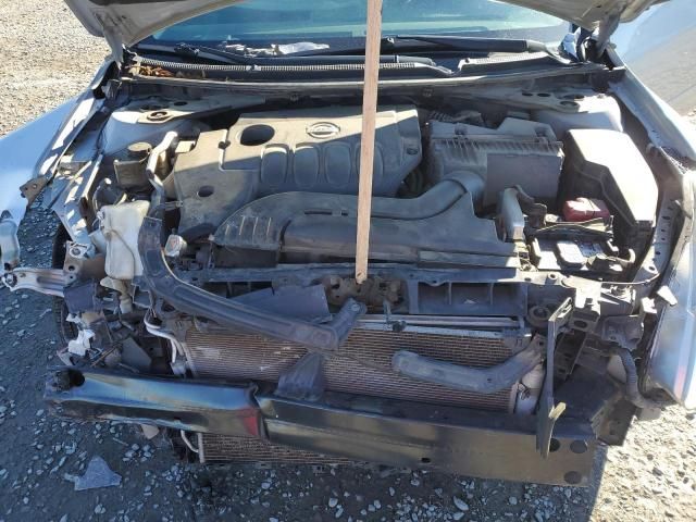 2010 Nissan Altima Base