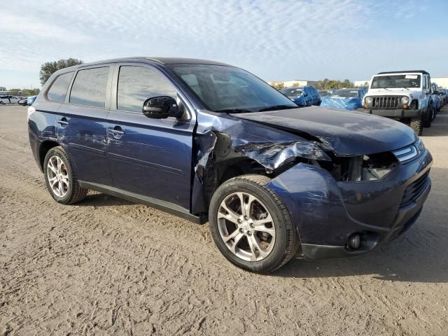 2014 Mitsubishi Outlander SE