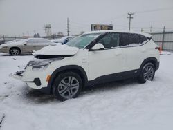 KIA Vehiculos salvage en venta: 2023 KIA Seltos LX