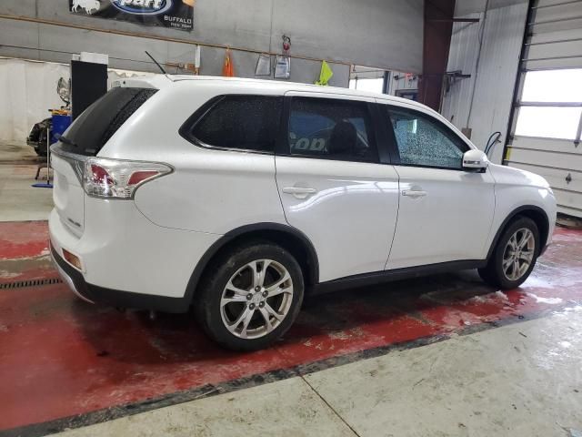 2015 Mitsubishi Outlander SE