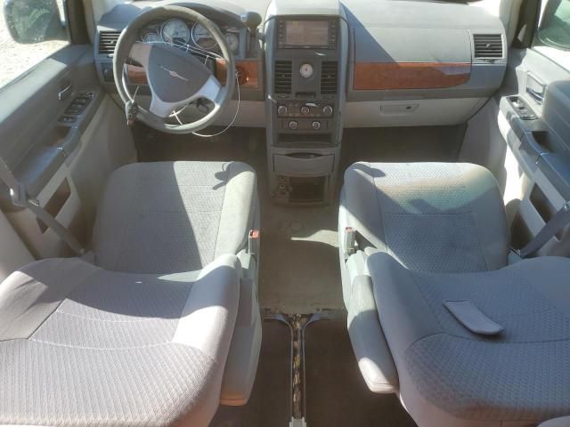 2008 Chrysler Town & Country LX