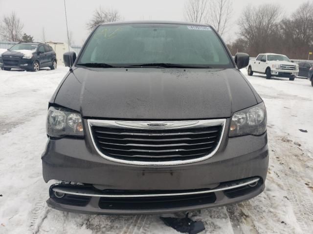 2015 Chrysler Town & Country S