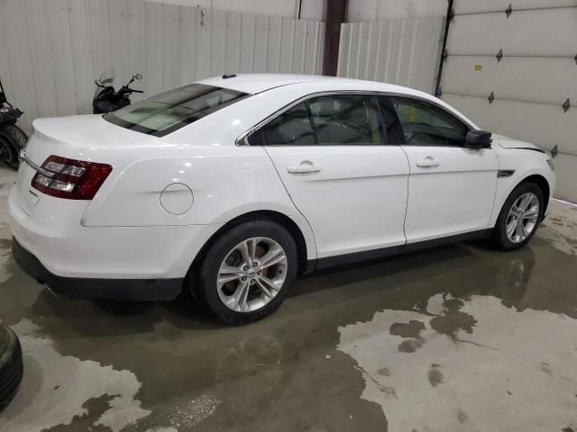 2015 Ford Taurus SE