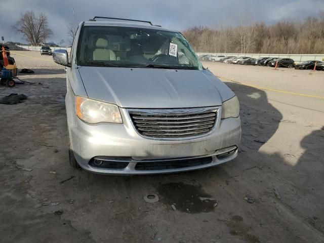 2012 Chrysler Town & Country Touring L