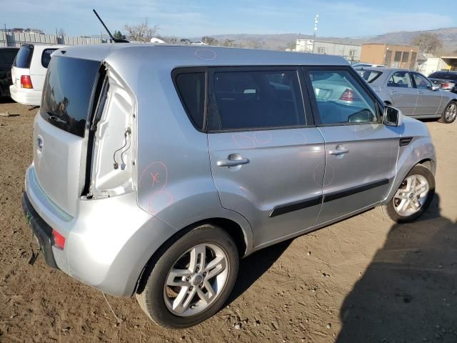 2011 KIA Soul +