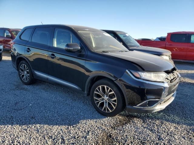 2016 Mitsubishi Outlander SE