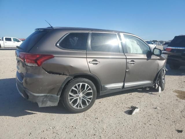 2016 Mitsubishi Outlander SE