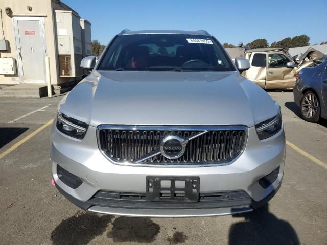 2019 Volvo XC40 T5 Momentum