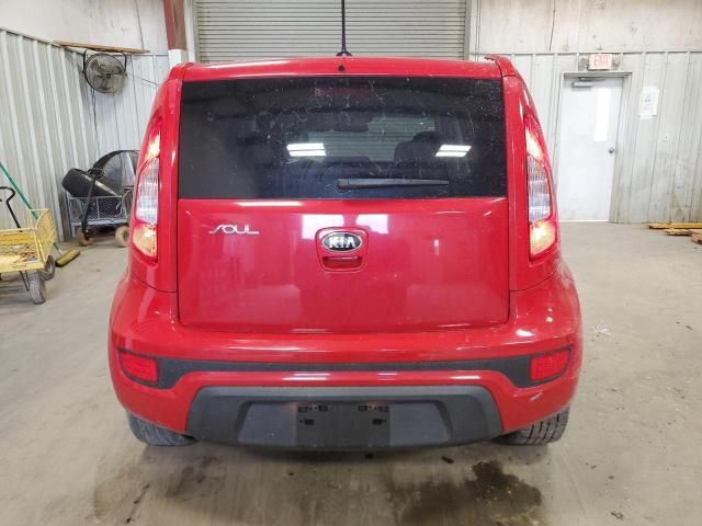 2013 KIA Soul +