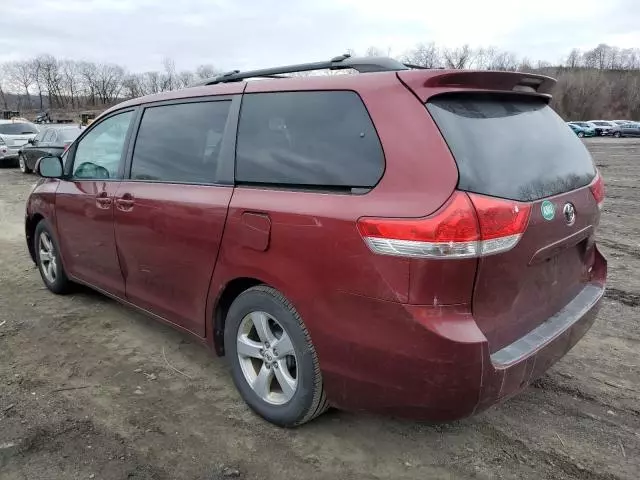 2011 Toyota Sienna LE