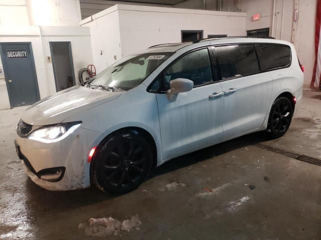 2019 Chrysler Pacifica Touring L Plus