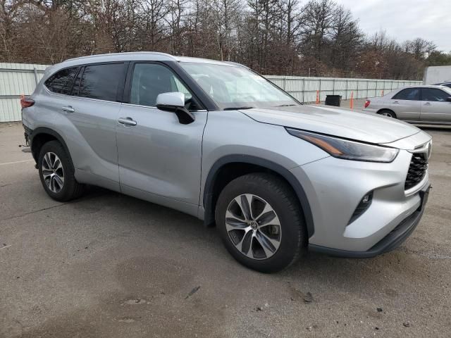 2022 Toyota Highlander XLE