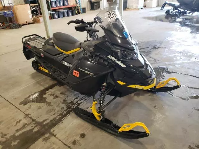 2024 Skidoo 2024 Skidoo Renegade