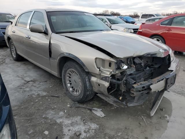 2002 Lincoln Town Car Signature