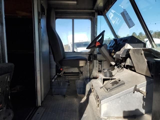 2009 Freightliner Chassis M Line WALK-IN Van