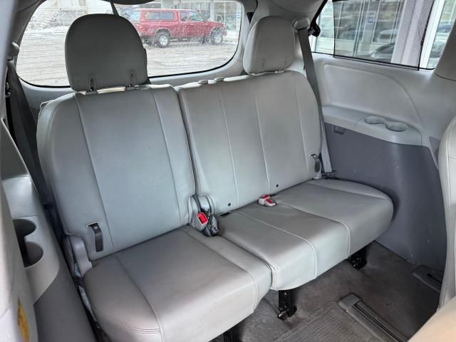 2011 Toyota Sienna XLE