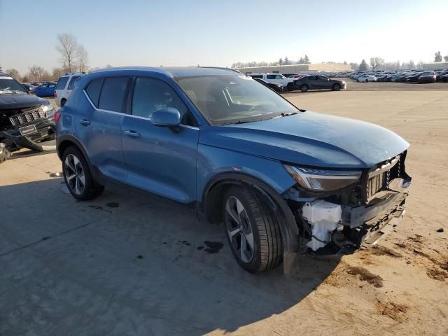 2024 Volvo XC40 Plus